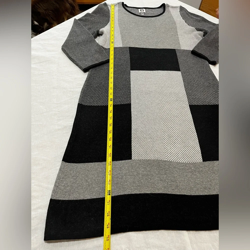 Anne Klein Black and Gray Knit Top - Picture 5 of 8
